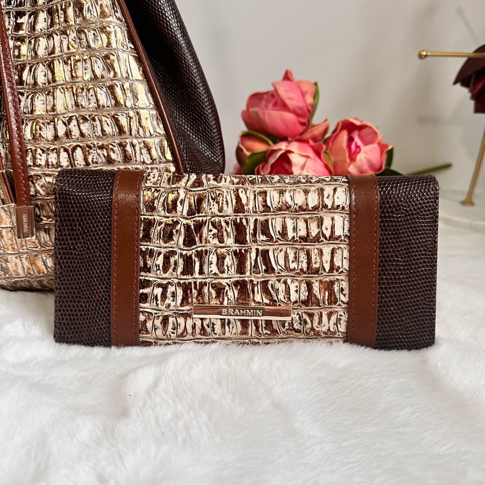 Brahmin Melinda Ganache and ady wallet Berryline - Picture 5 of 17